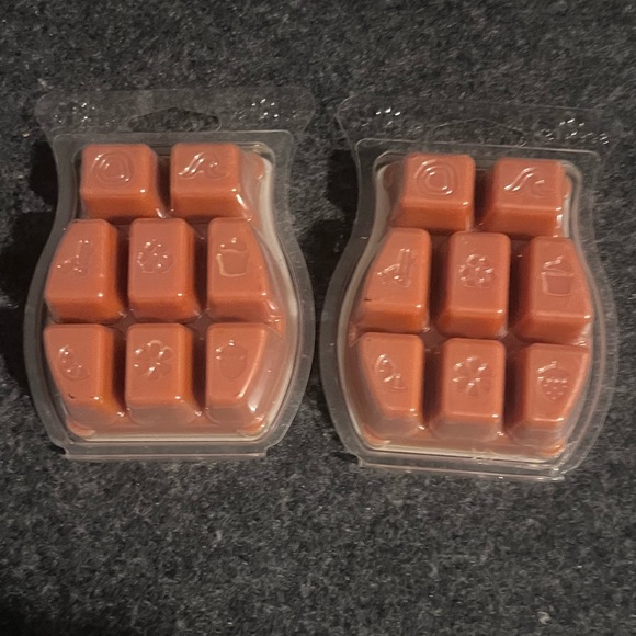 Scentsy Wax Bar Melts Vanilla Cinnamon Maple Scent (3.2 fl. oz.) Retired NEW - Picture 2 of 2